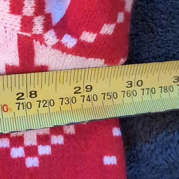 Joe Fresh| NWT Red and White Snow Flake Patterned Long Sleeve Crew Neck Sweater - Picture 9 of 15